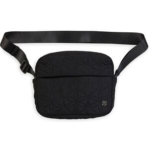 Gaim Elegant Black Quilted Crossbody Bag